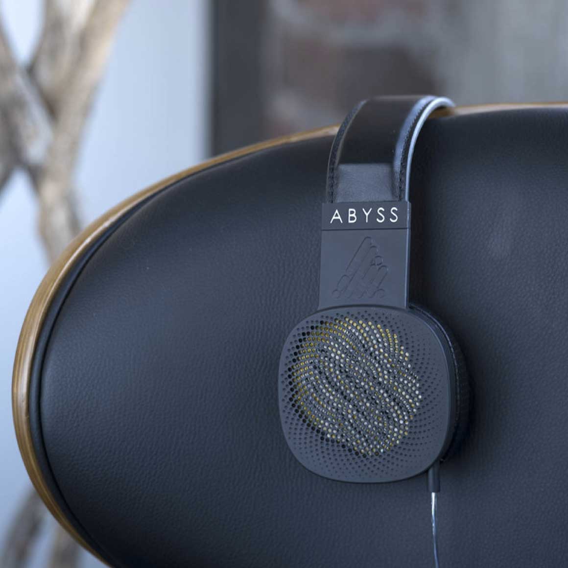 Headphone-Zone-ABYSS-DAINA-V2-BLACK-1160-1160.jpg