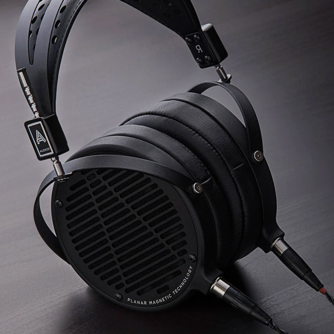 Headphone-Zone-LCD2-Classic