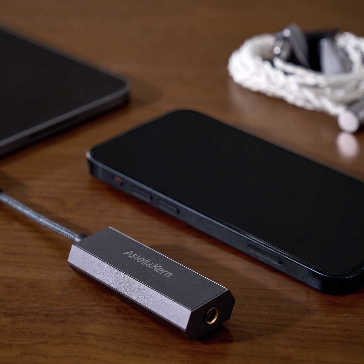 Headphone-Zone-Astell&Kern-AK HC2