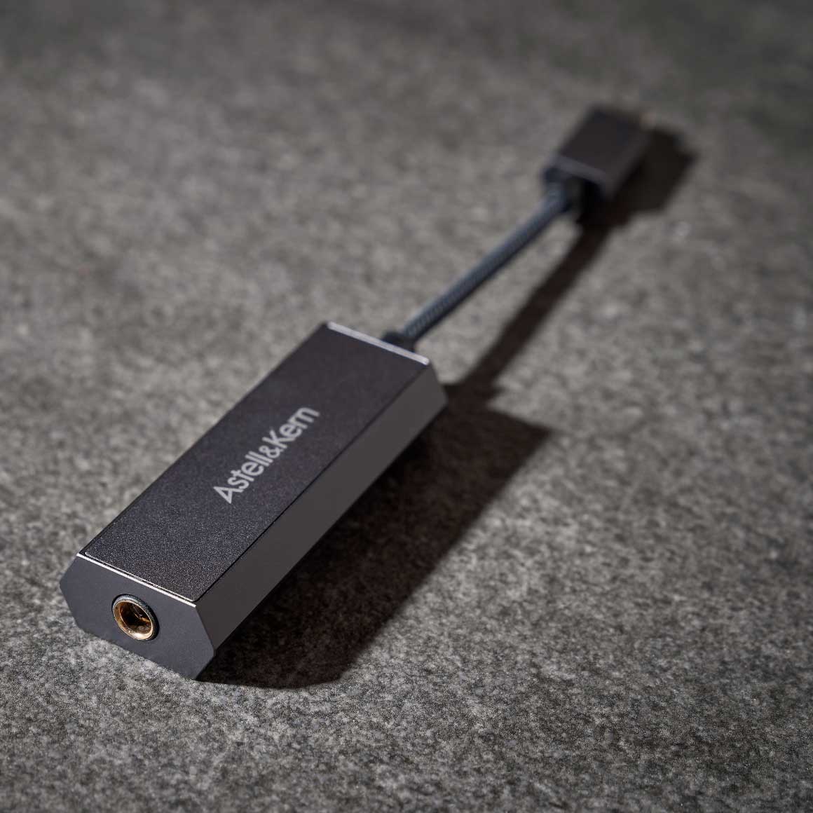 Headphone-Zone-Astell&Kern-AK HC2