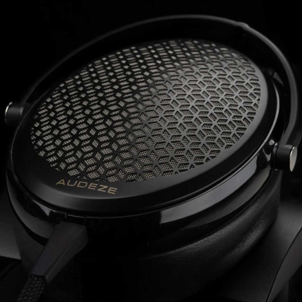 Headphone-Zone-Audeze-CRBN