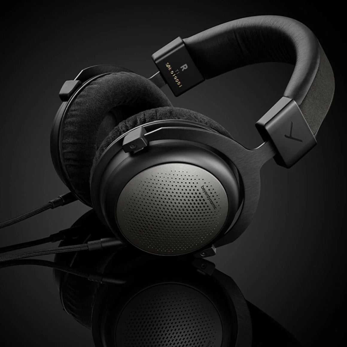 Headphone-Zone-Beyerdynamic-T1-3rd-Gen