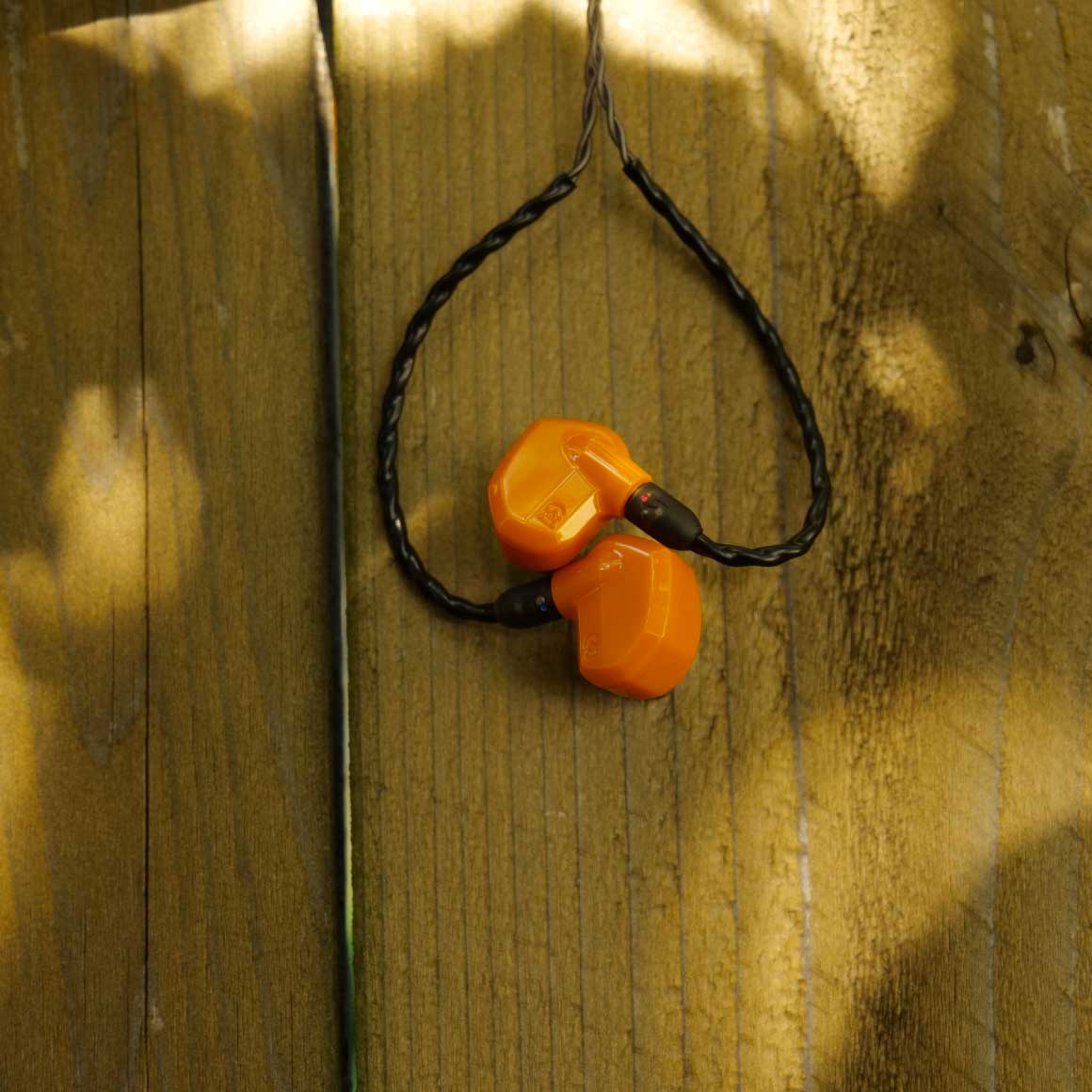 Headphone-Zone-Campfire Audio-Satsuma