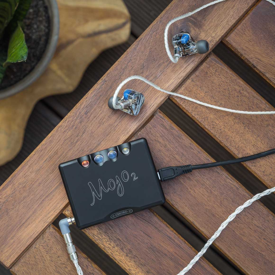 Headphone-Zone-Chord-Mojo-2