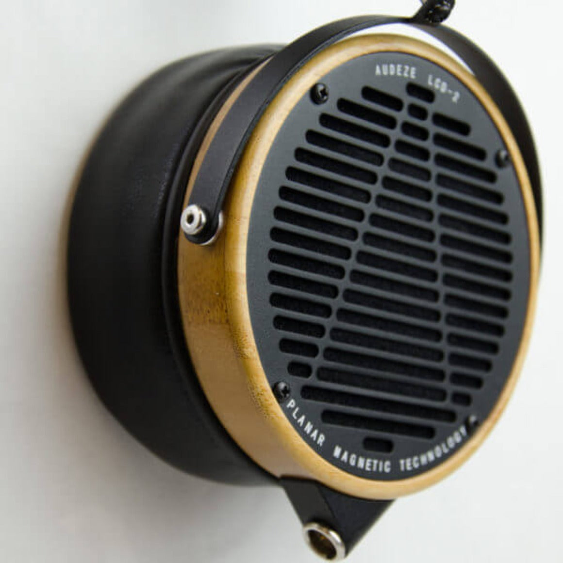 Headphone-Zone-Dekoni-Audio-Earpads-Choice-Audeze-LCD-Series-Choice-Leather