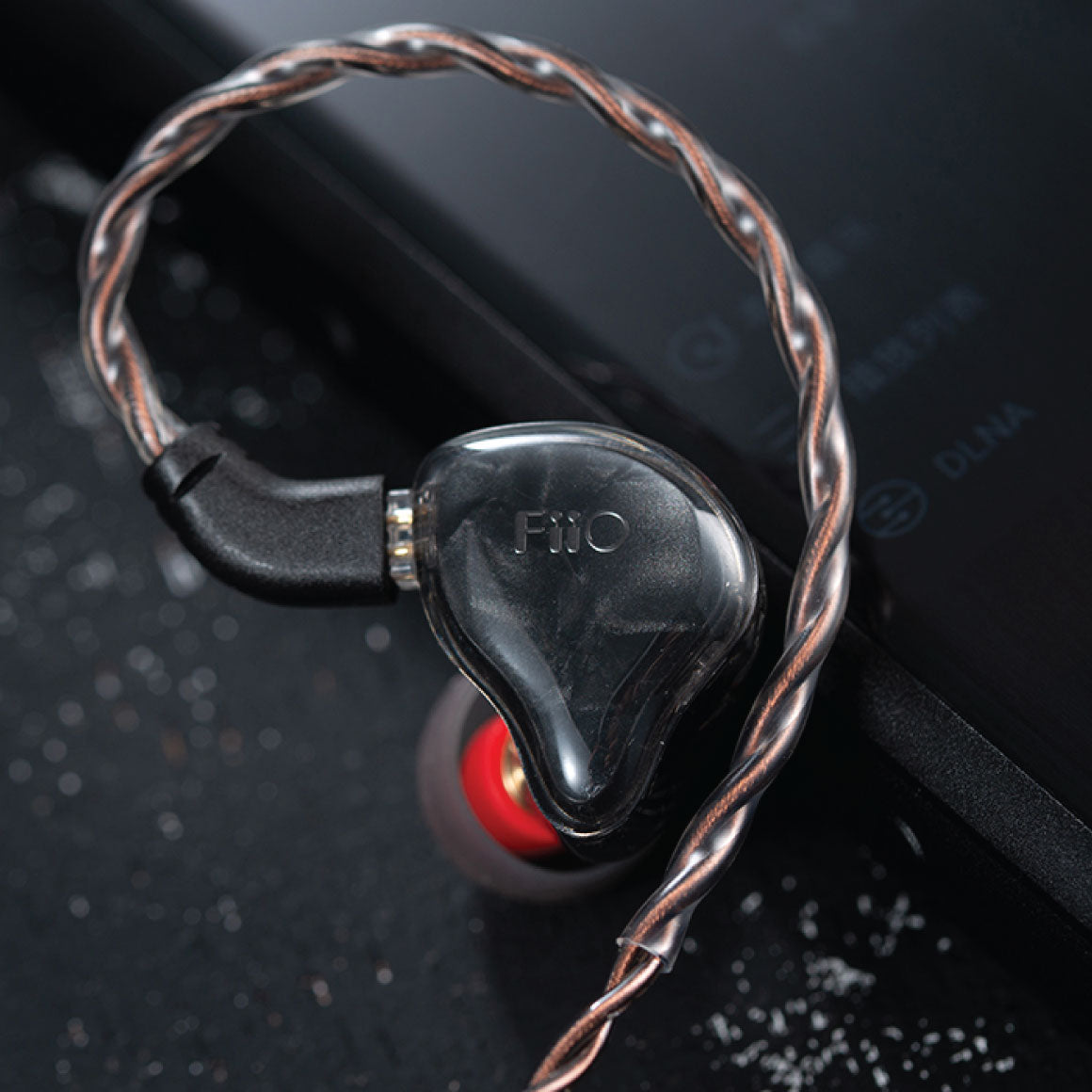 Headphone-Zone-FiiO-FH1S-Black