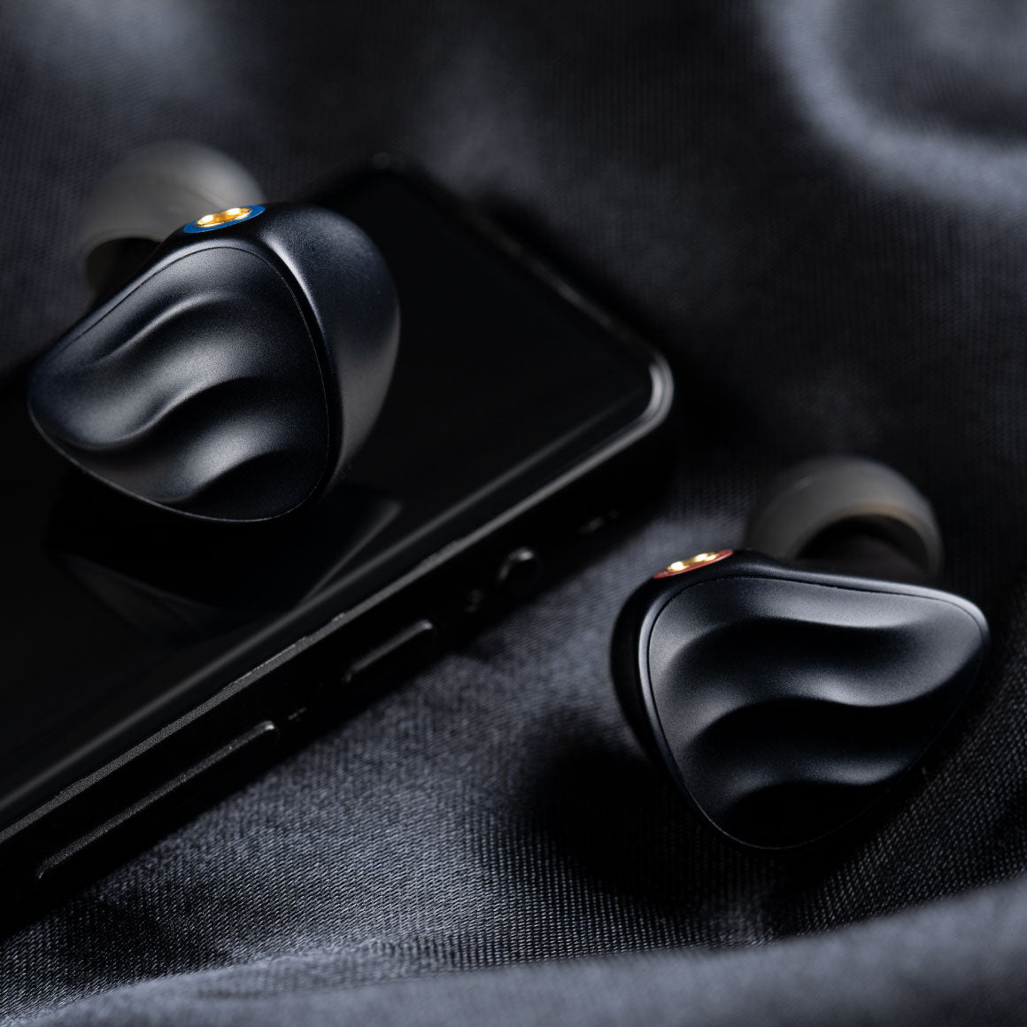 #color_black