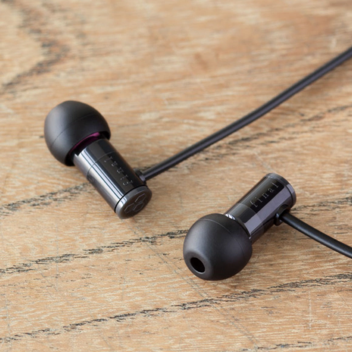 Headphone-Zone-Final-Audio-E1000-Black-without-Mic