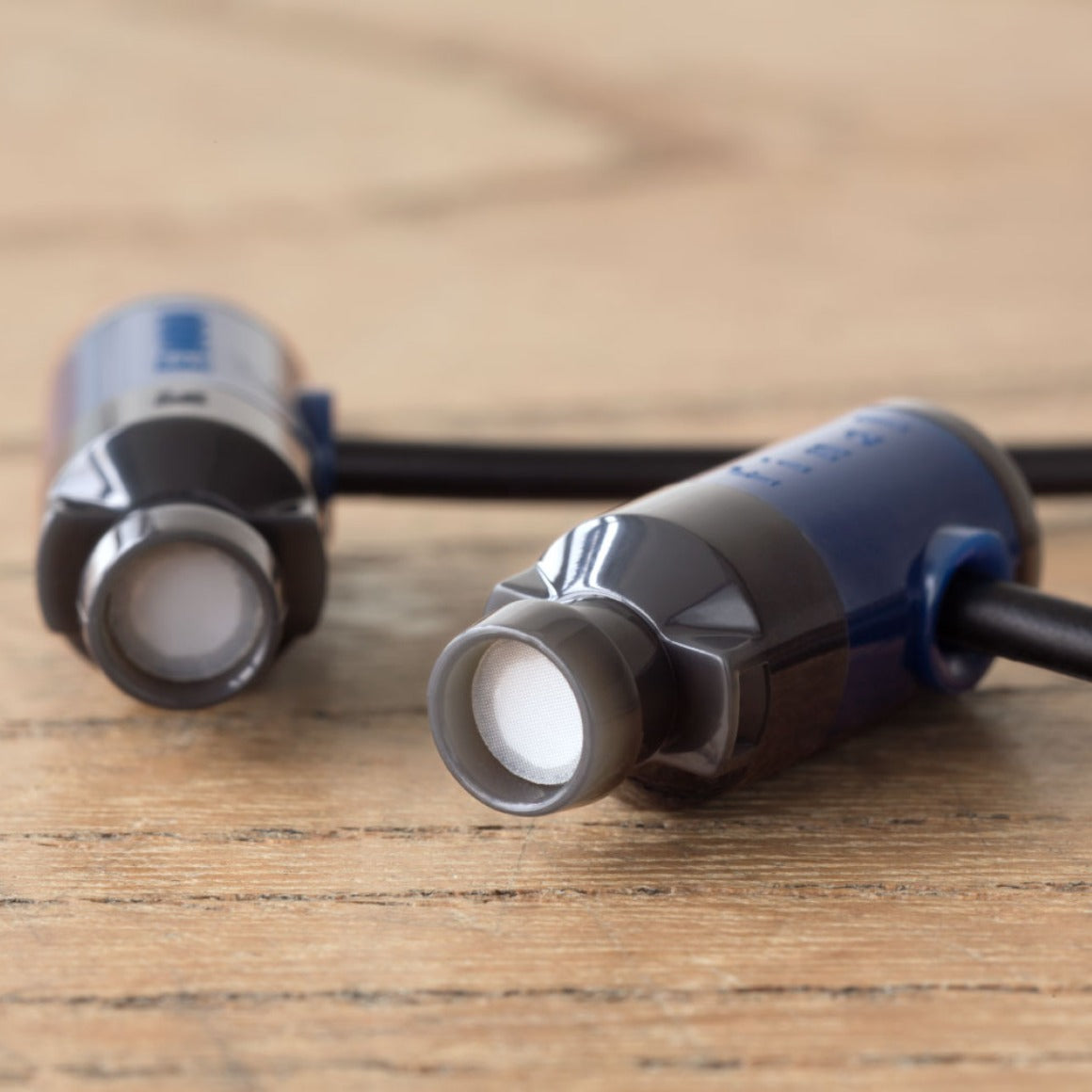 Headphone-Zone-Final-Audio-E1000-Blue-with-Mic
