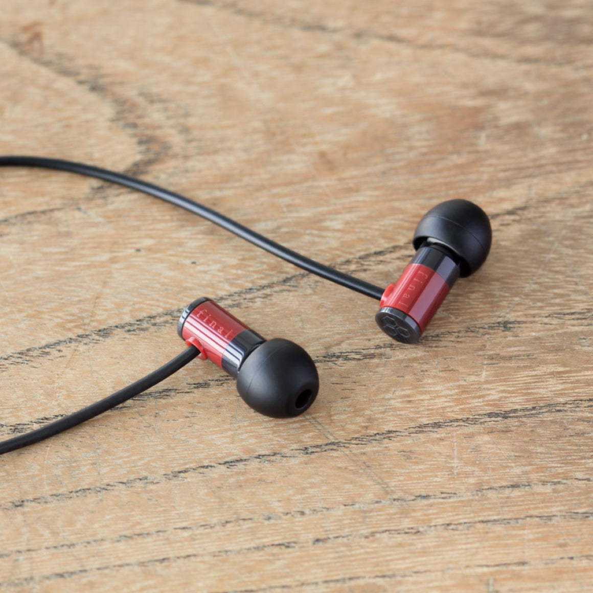 Headphone-Zone-Final-Audio-E1000-RED-without-Mic