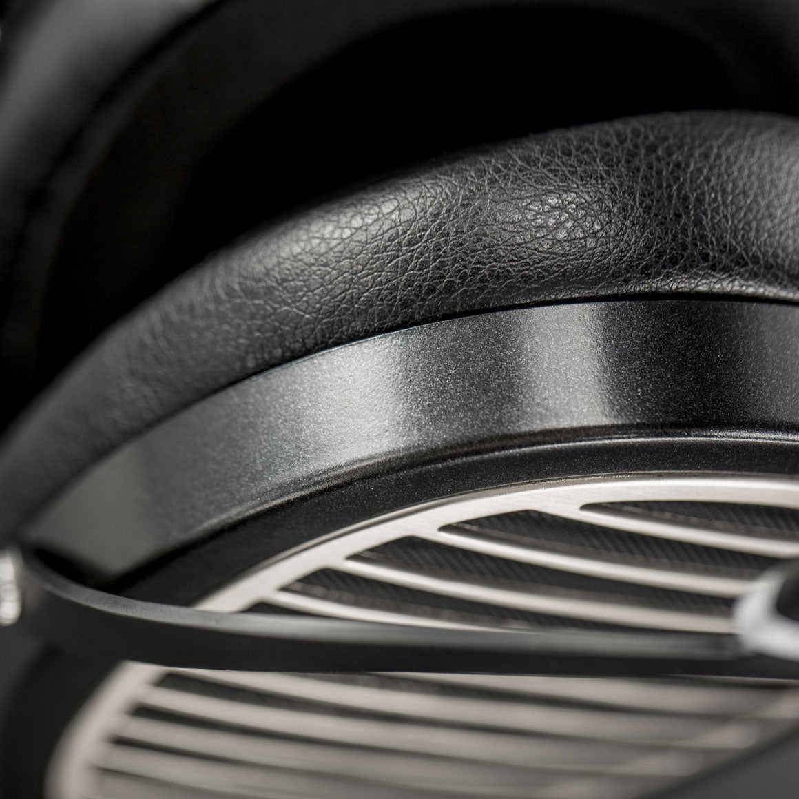 Headphone-Zone-HiFiMAN-Ananda (Stealth Magnet Version)