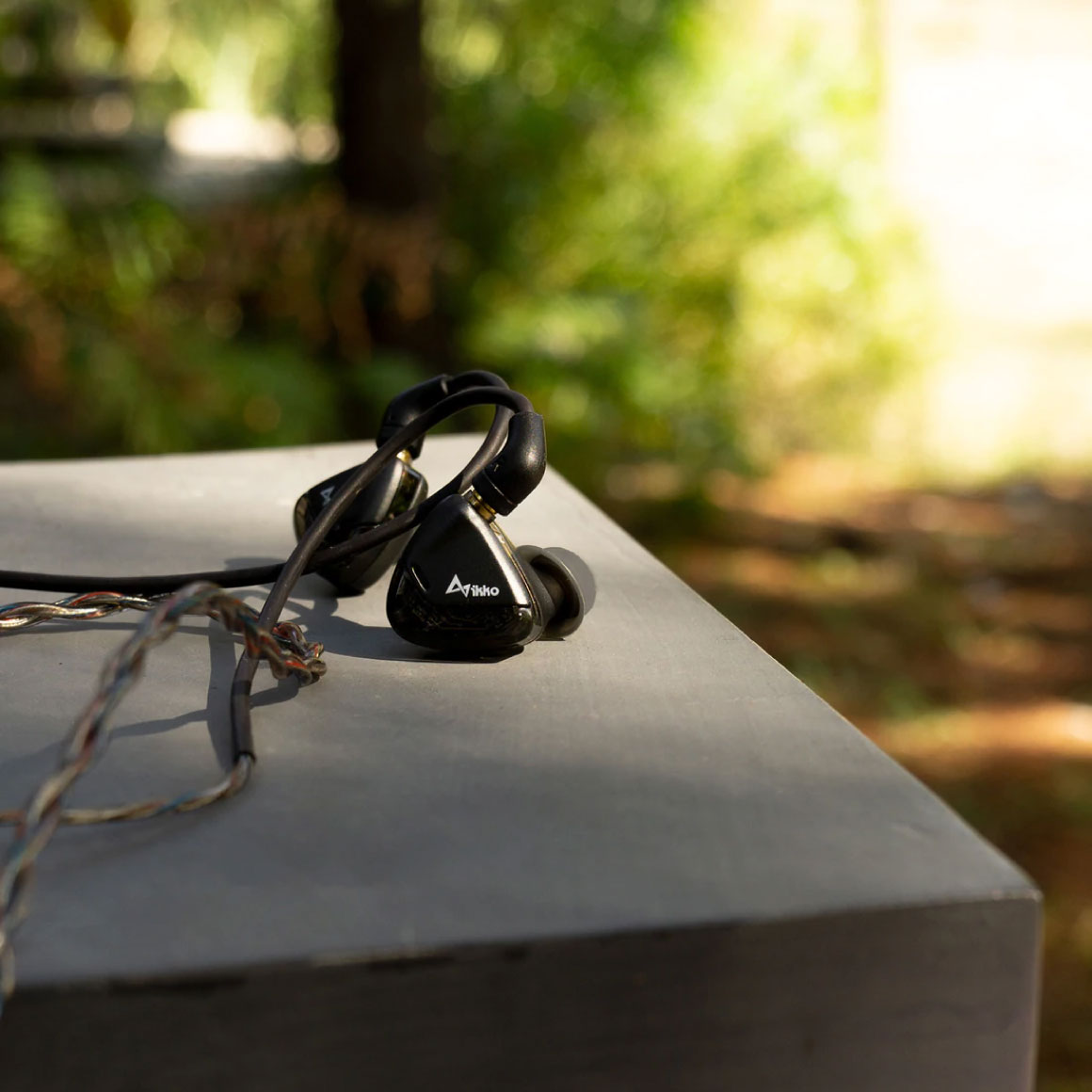 Headphone-Zone-IKKO-OH2-Grey