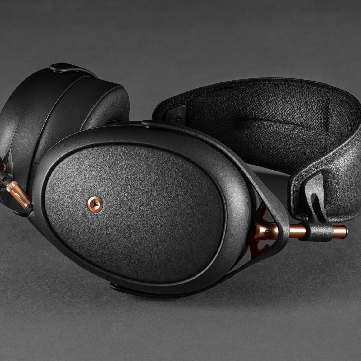 Headphone-Zone-Meze-LIRIC