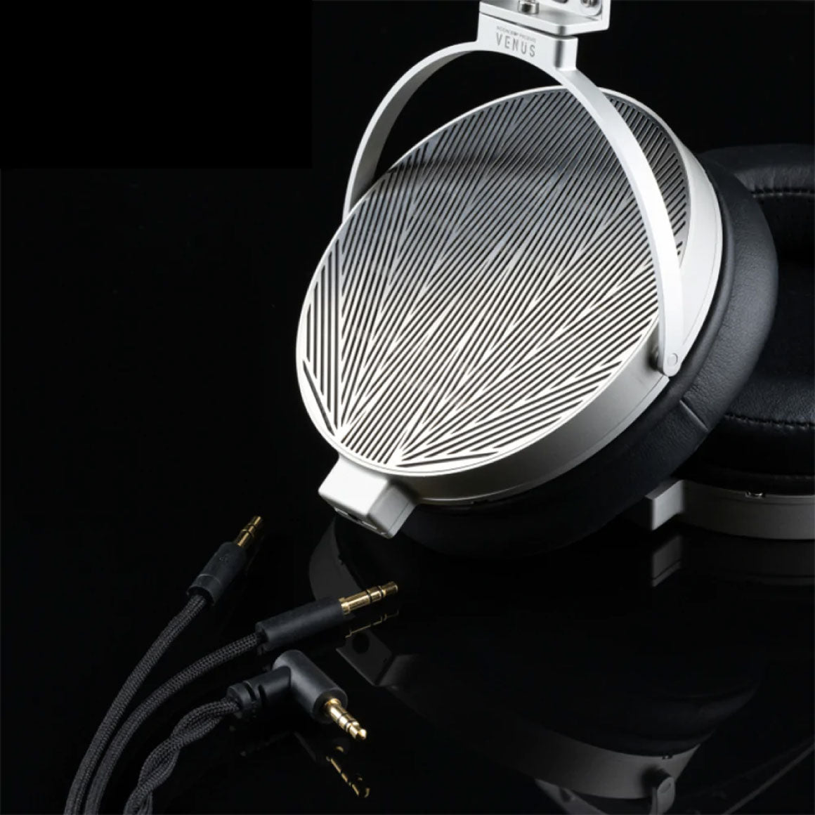 Headphone-Zone-Moondrop-Venus