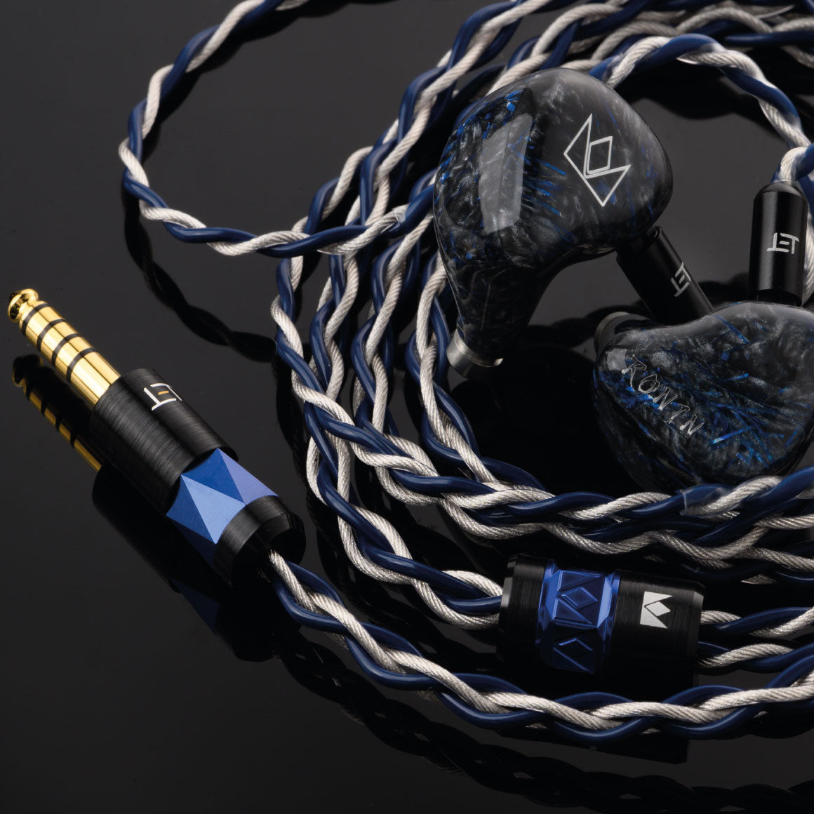 Headphone-Zone-Noble-Audio-Ronin