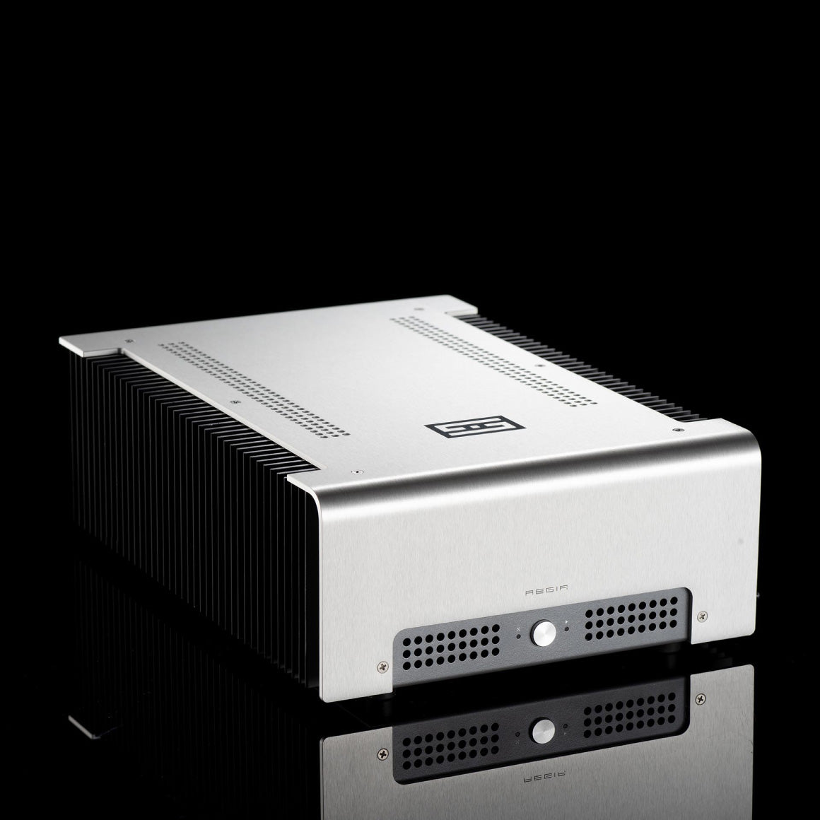 Headphone-Zone-Schiit-Aegir-silver