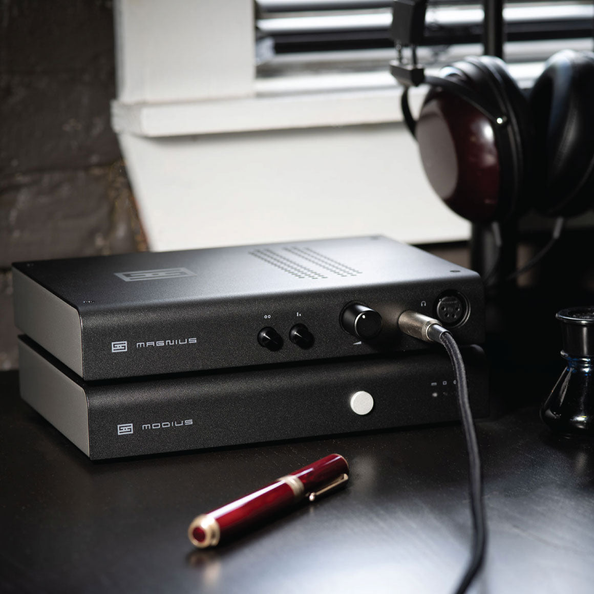Headphone-Zone-Schiit-magnius