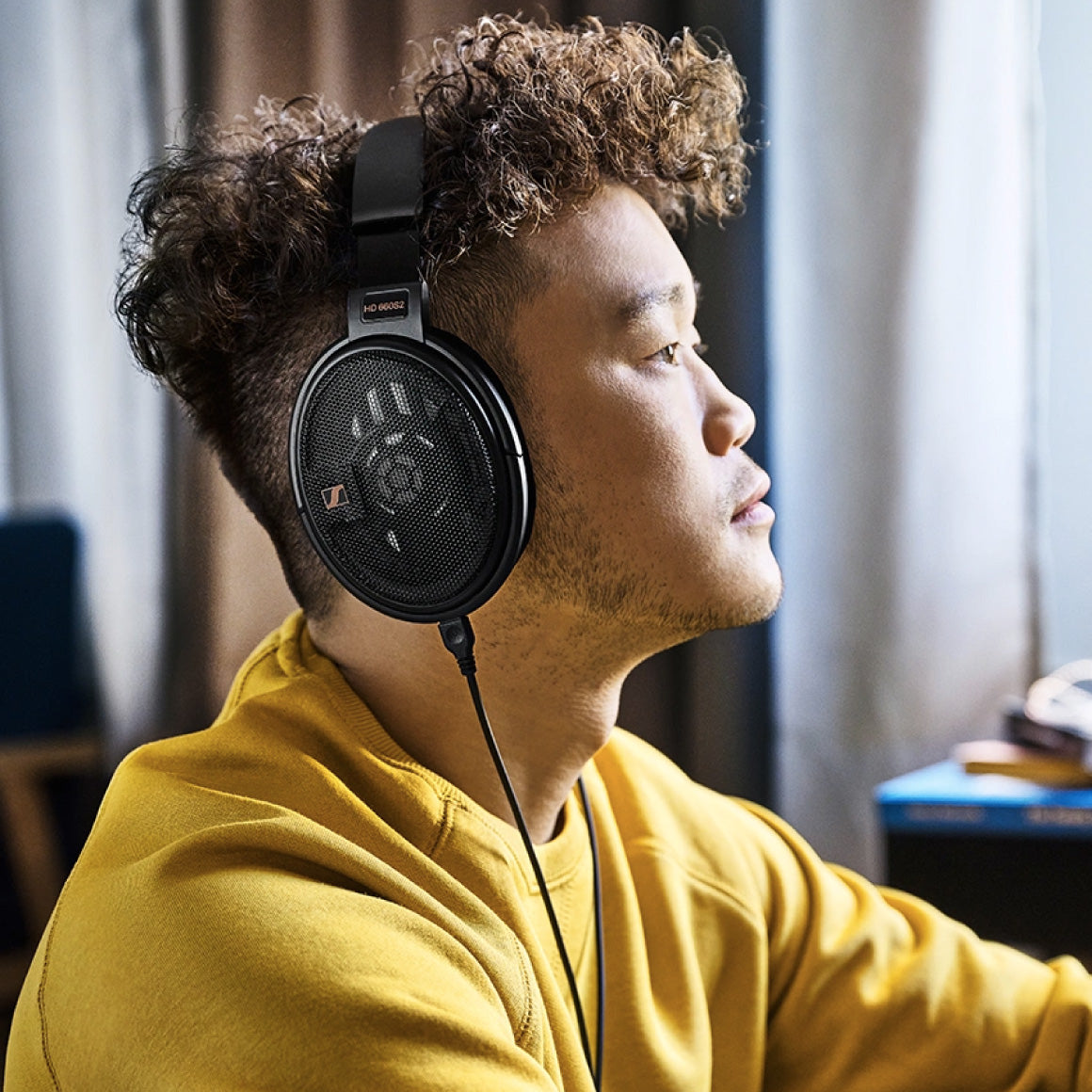 Headphone-Zone-Sennheiser-HD-660S2