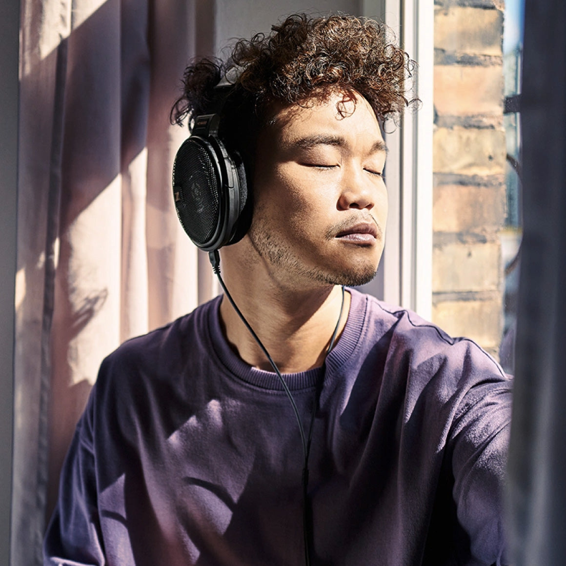 Headphone-Zone-Sennheiser-HD-660S2