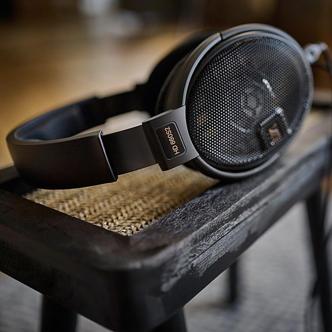 Headphone-Zone-Sennheiser-HD-660S2