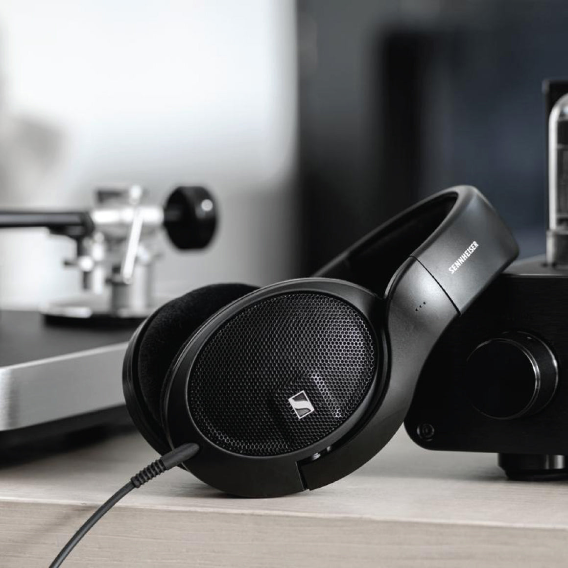 Headphone-Zone-Sennheiser-HD 560S