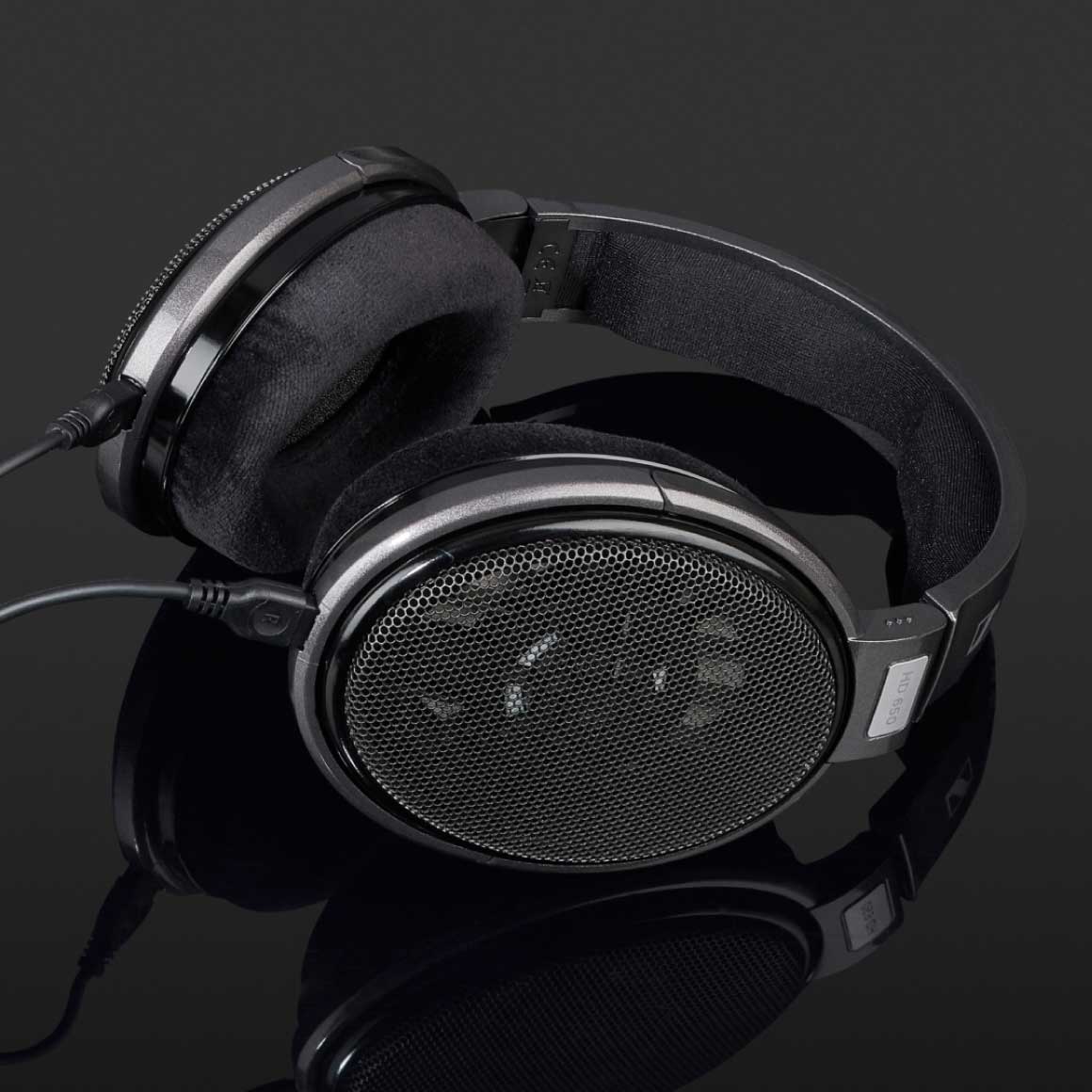 Headphone-Zone-Sennheiser-HD-650