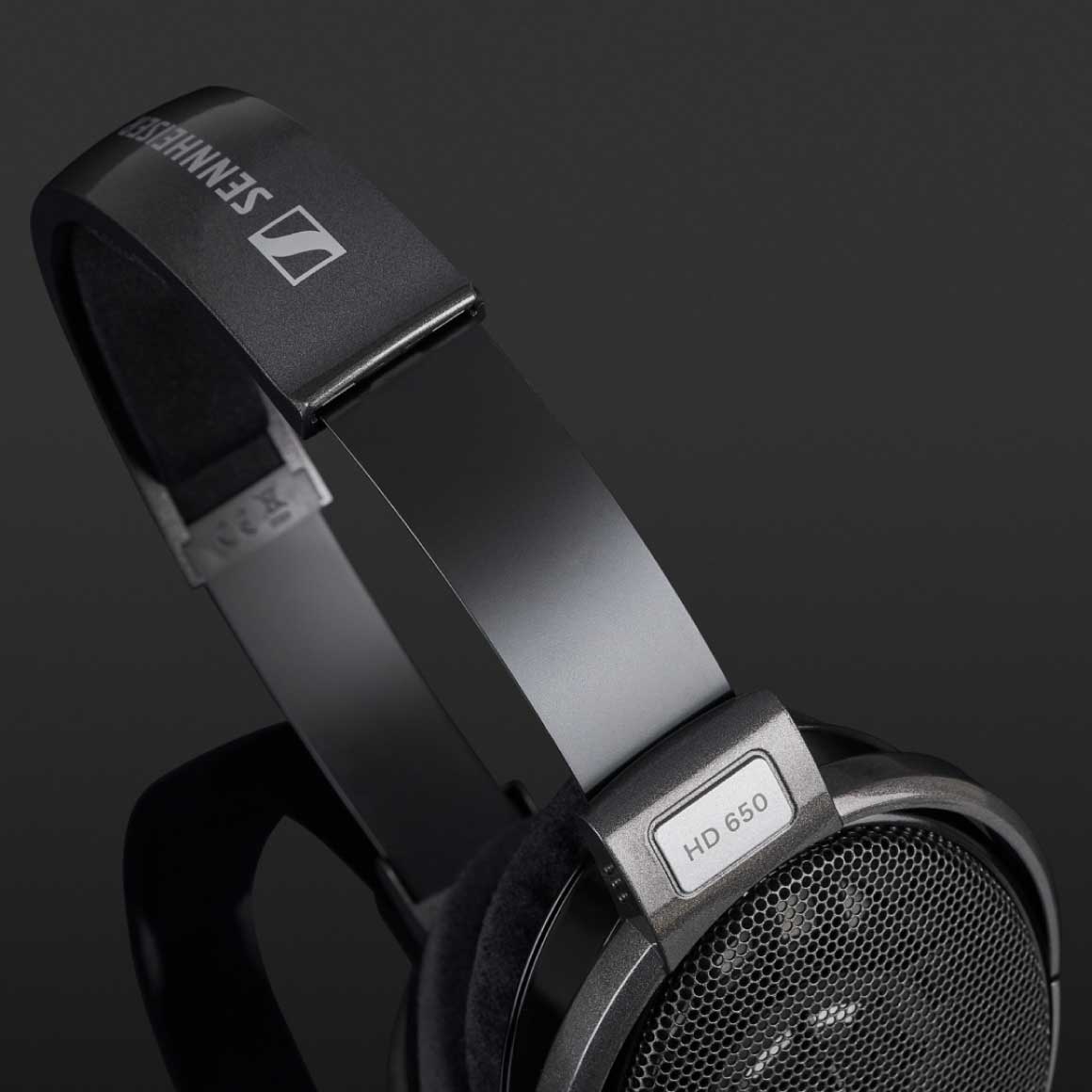 Headphone-Zone-Sennheiser-HD-650