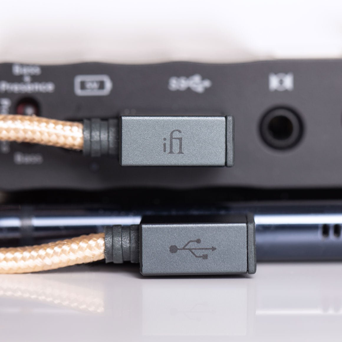 Headphone-Zone-iFi Audio-90 Degree Type-C OTG Cable