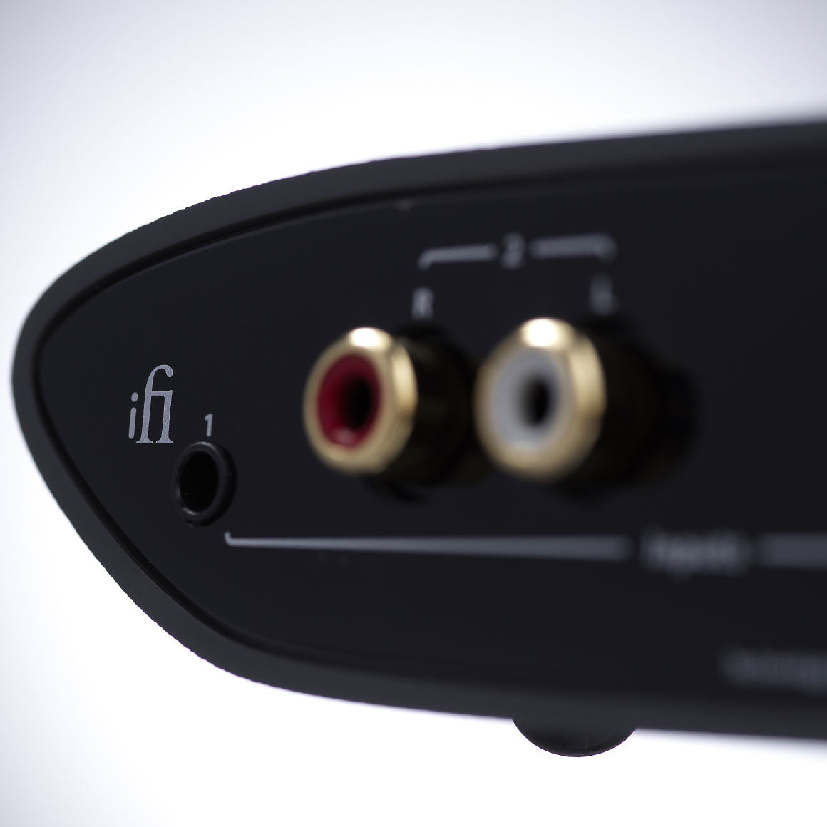 Headphone-Zone-iFi-Audio-ZEN-Air-CAN