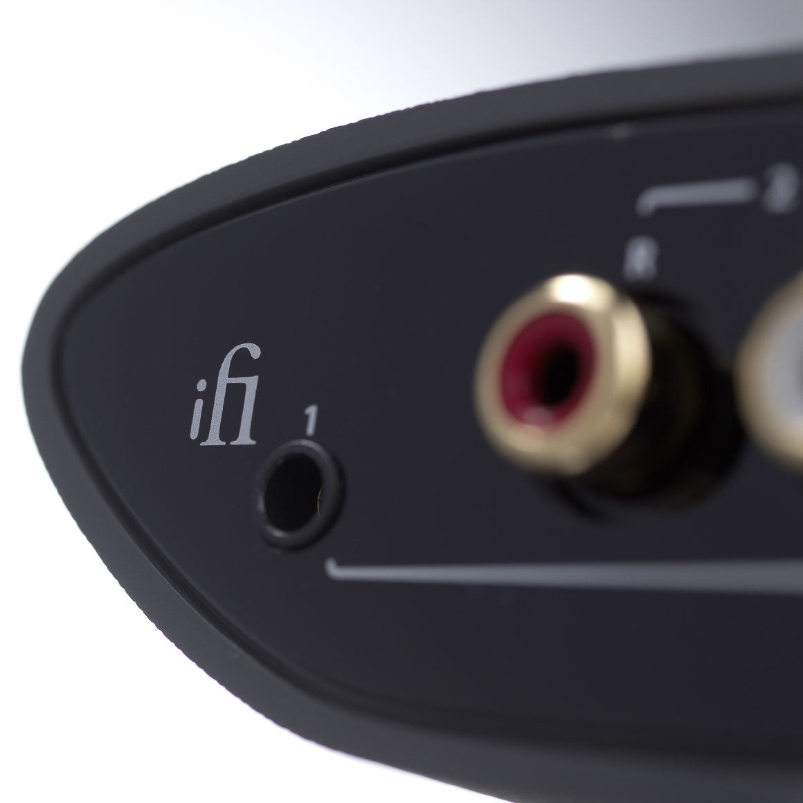 Headphone-Zone-iFi-Audio-ZEN-Air-CAN
