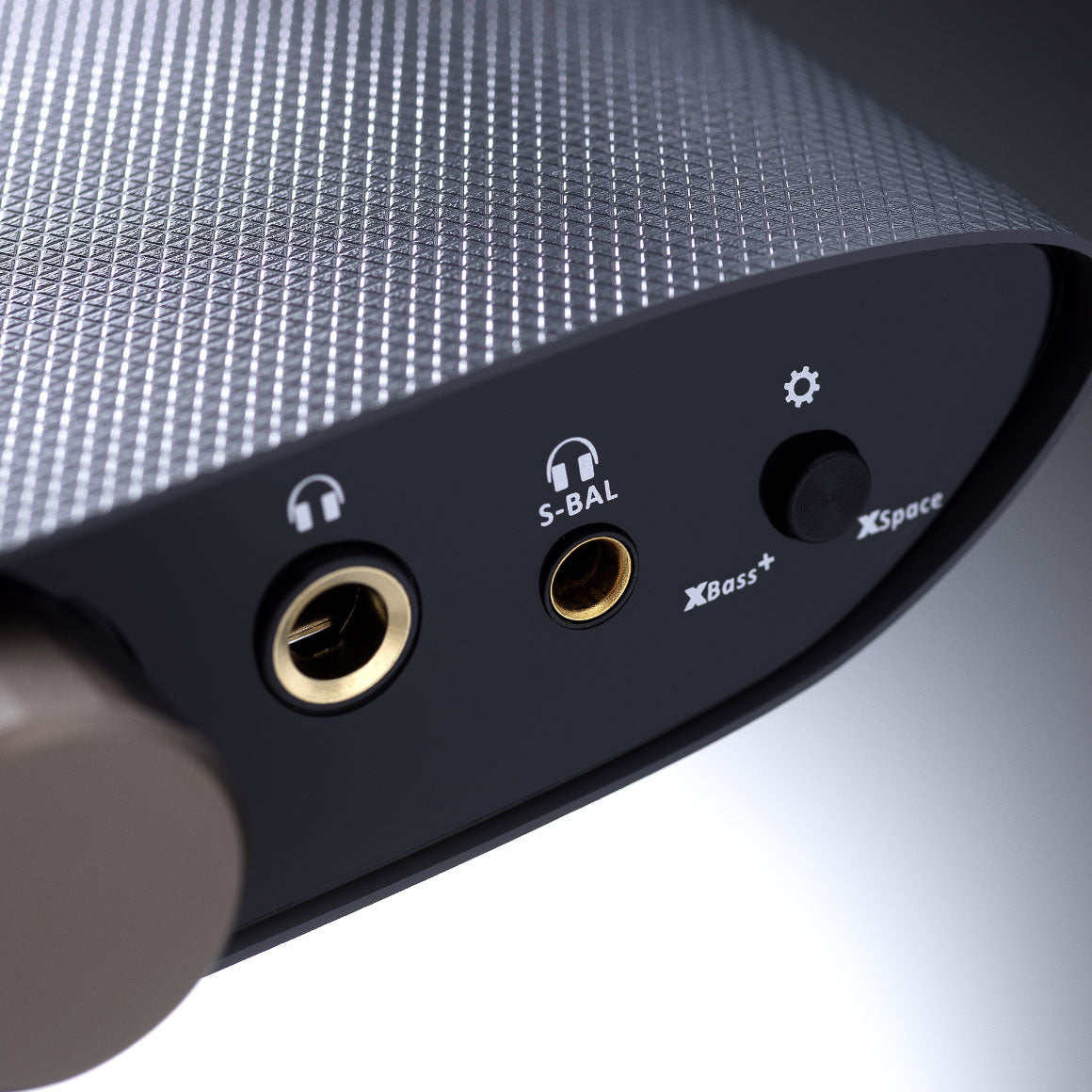 Headphone-Zone-iFi-Audio-ZEN-Air-CAN