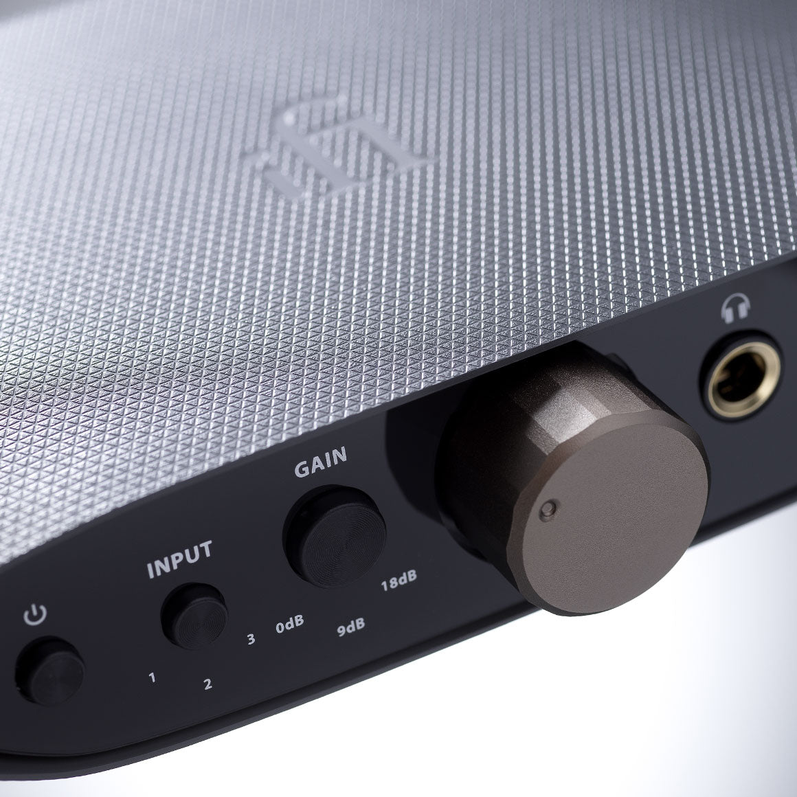 Headphone-Zone-iFi-Audio-ZEN-Air-CAN
