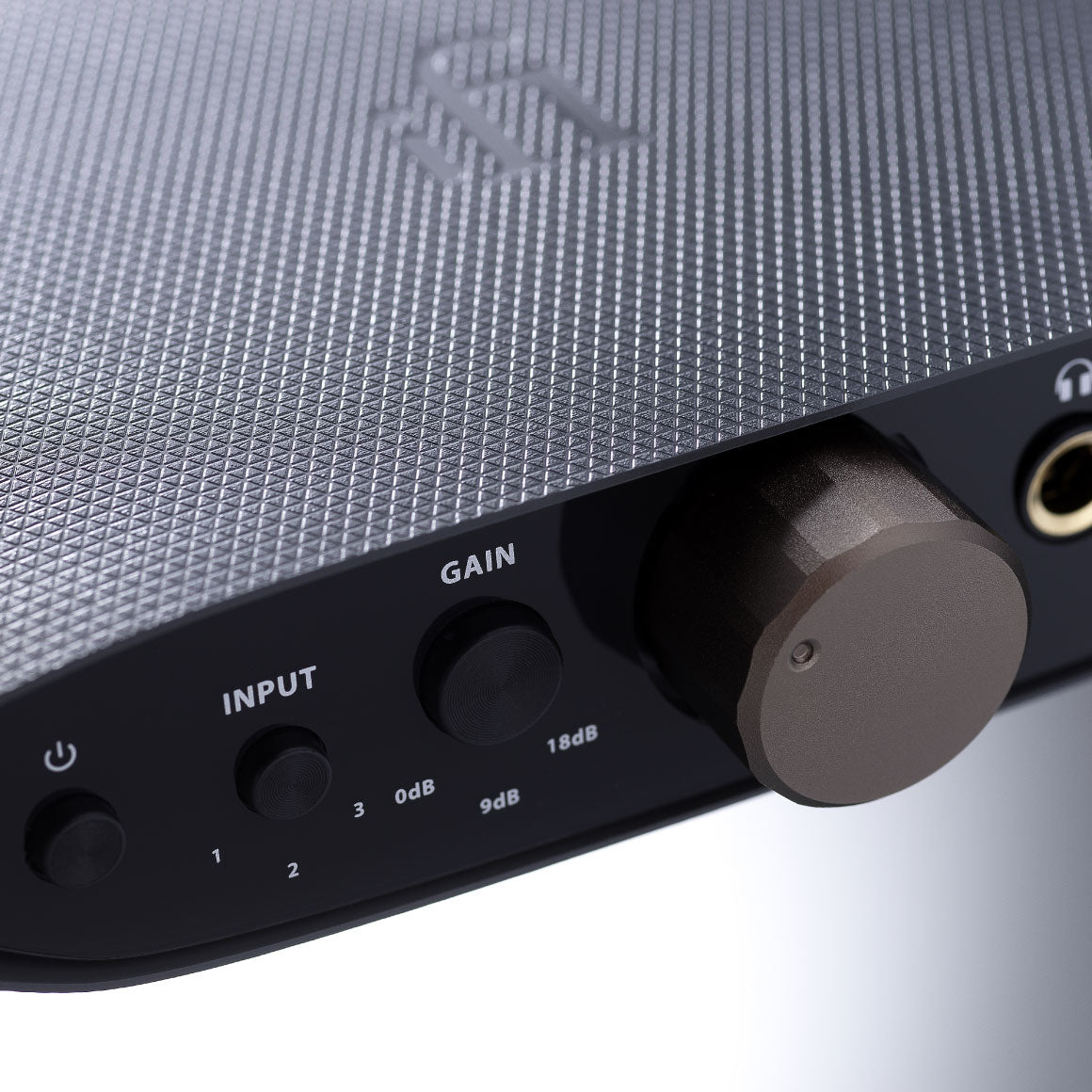 Headphone-Zone-iFi-Audio-ZEN-Air-CAN