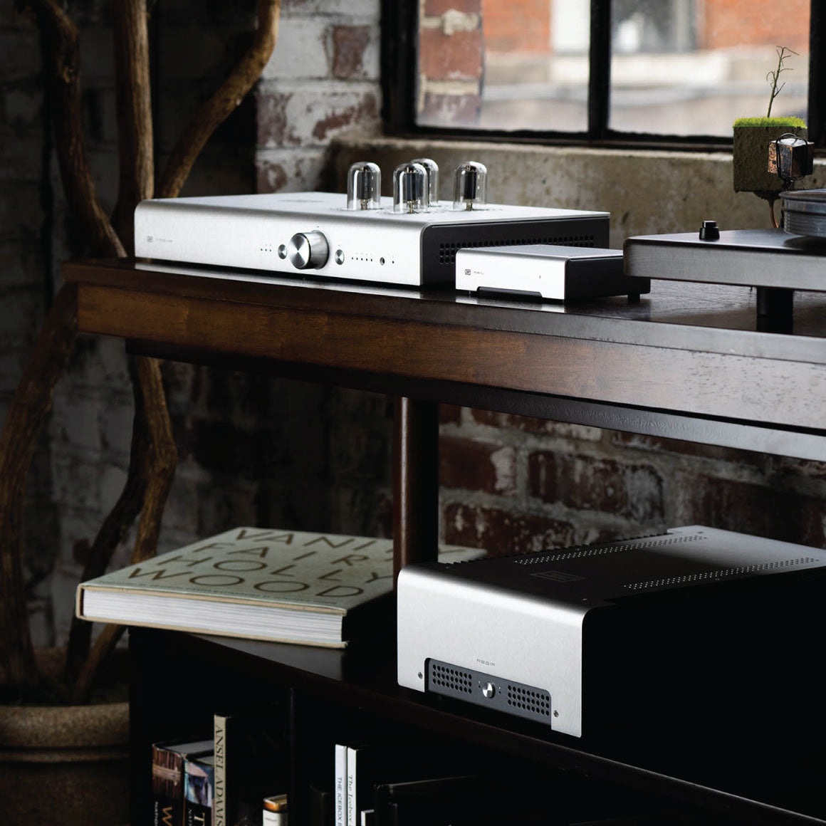 Headphone-Zone-Schiit-Aegir