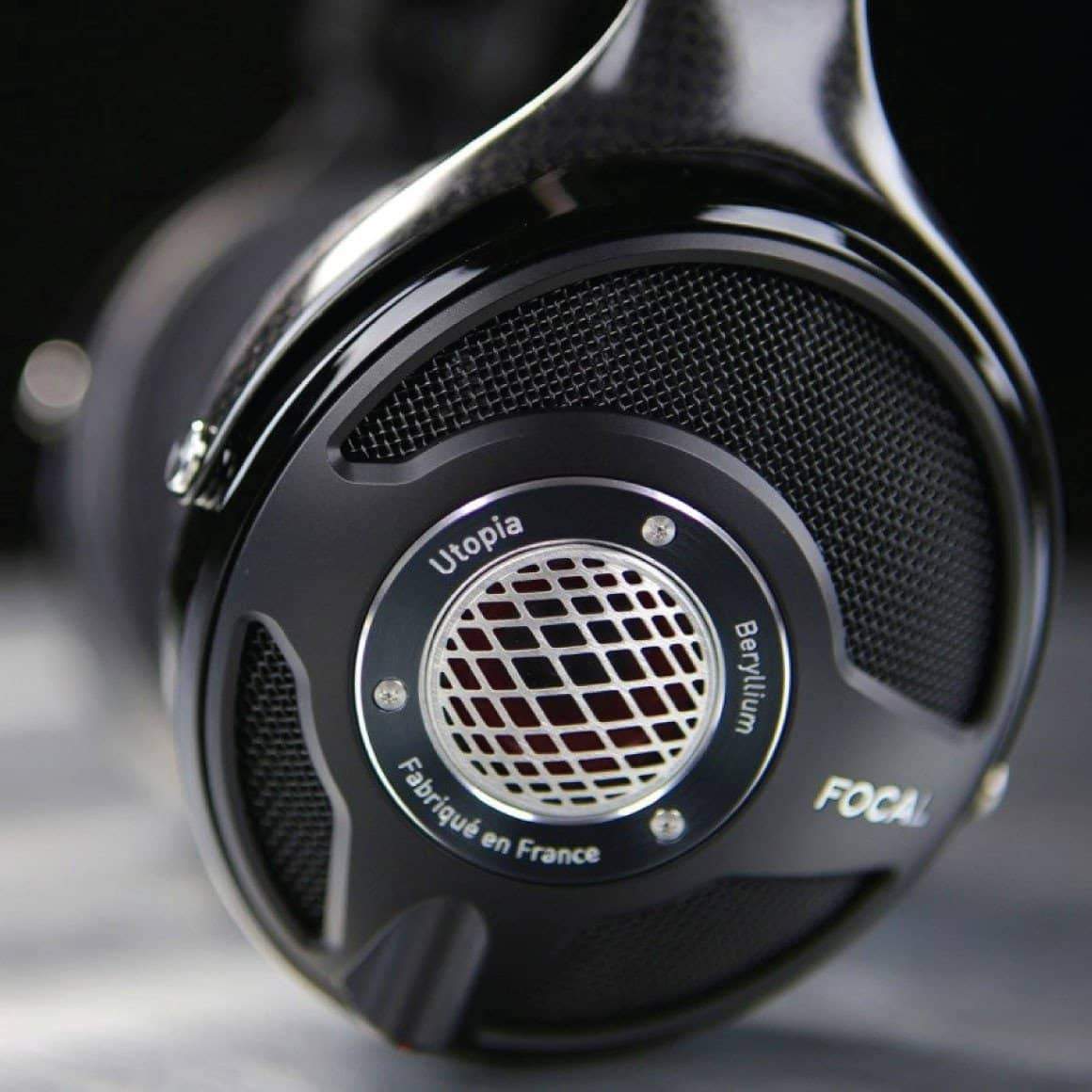 Headphone-Zone-Focal-Utopia