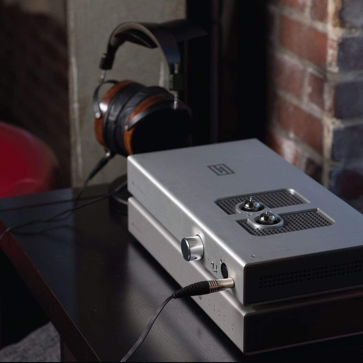 Headphone-Zone-Schiit-Gungnir