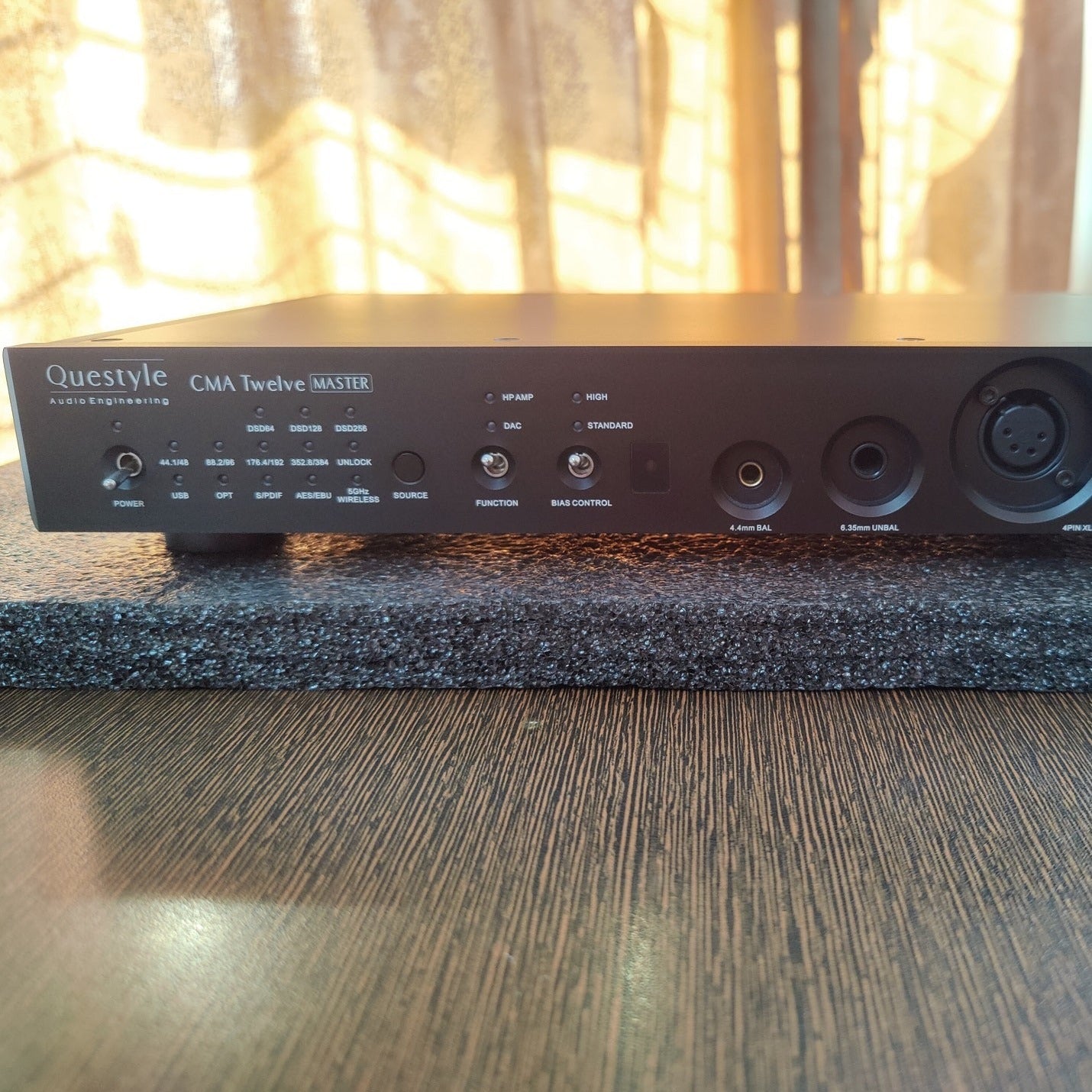 Questyle - CMA Twelve Master (Pre-Owned)