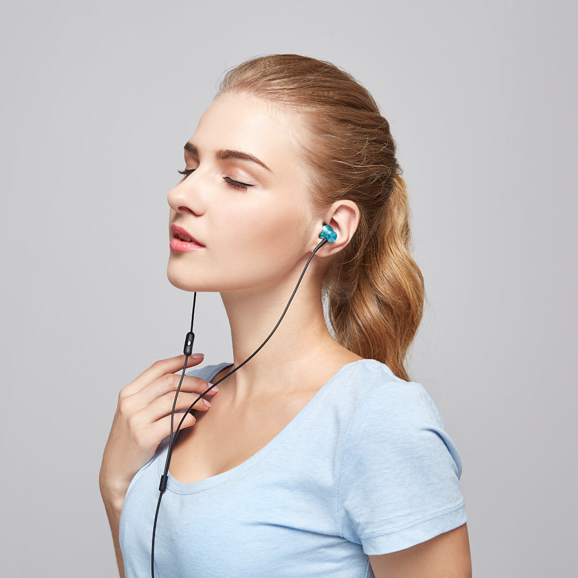 Headphone-Zone-1MORE-Piston-Fit-Blue-Type-C
