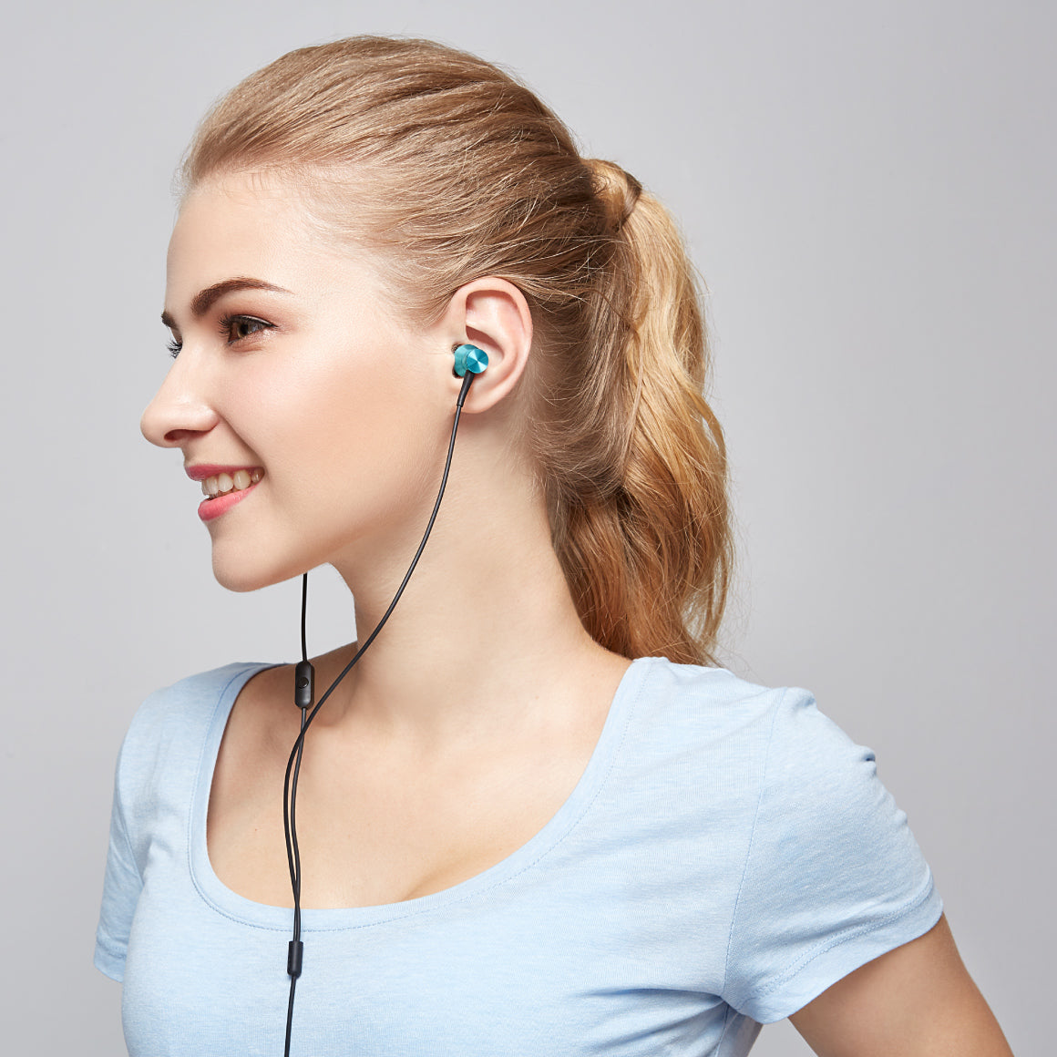 Headphone-Zone-1MORE-Piston-Fit-Blue-Type-C
