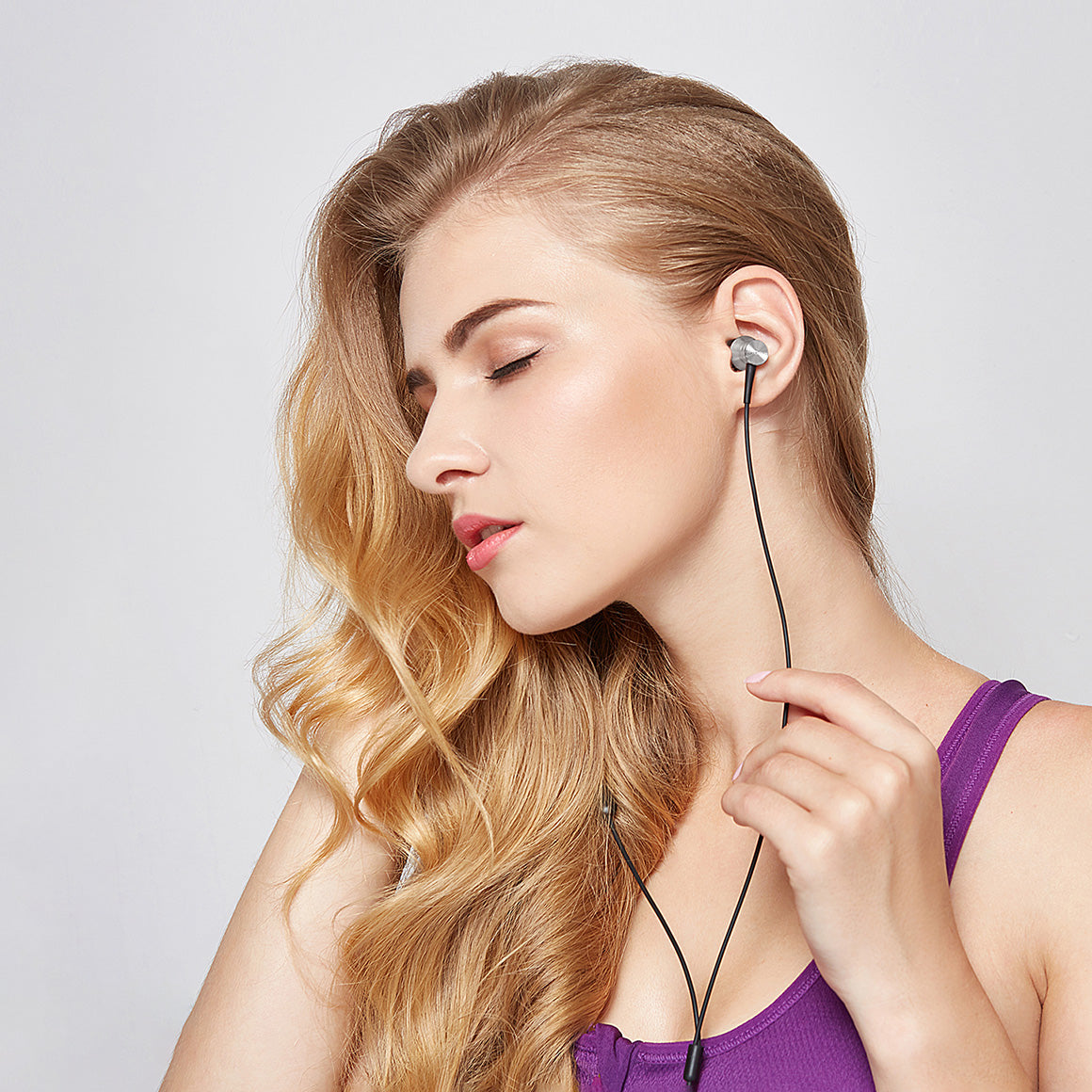 Headphone-Zone-1MORE-Piston-Fit-Silver-Type-C