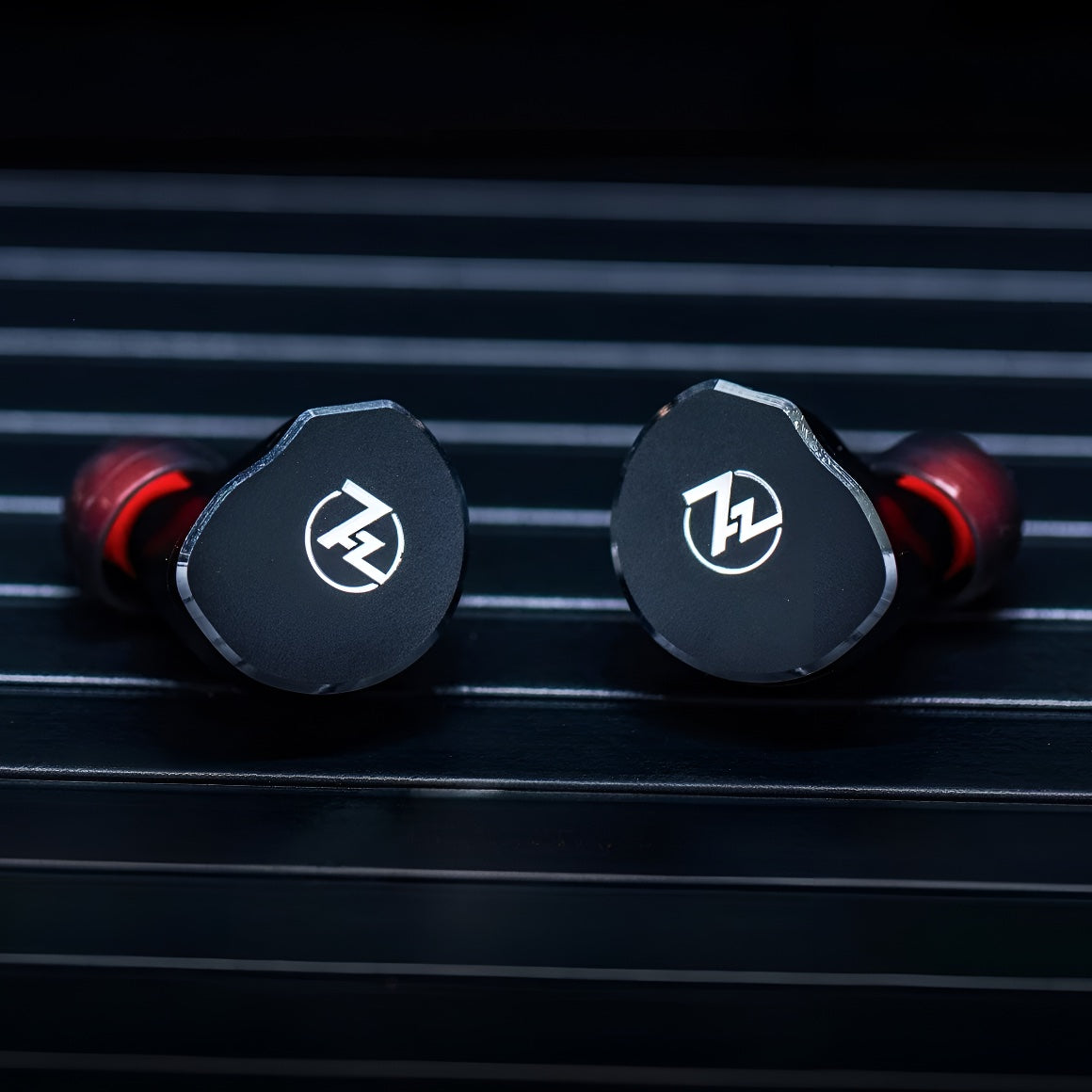 Headphone-Zone-7Hz-x-Crinacle-Diablo