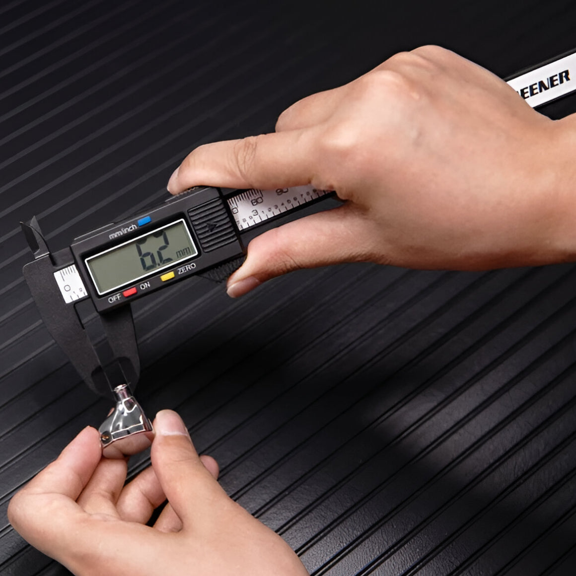 Headphone-Zone-7Hz-x-Crinacle-Divine