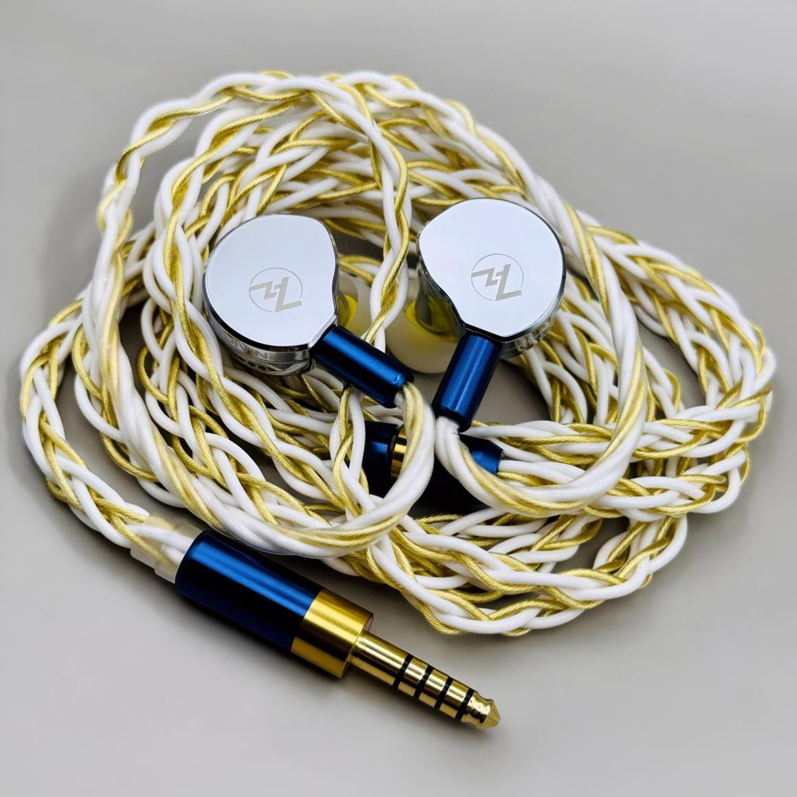 Headphone-Zone-7Hz-x-Crinacle-Divine