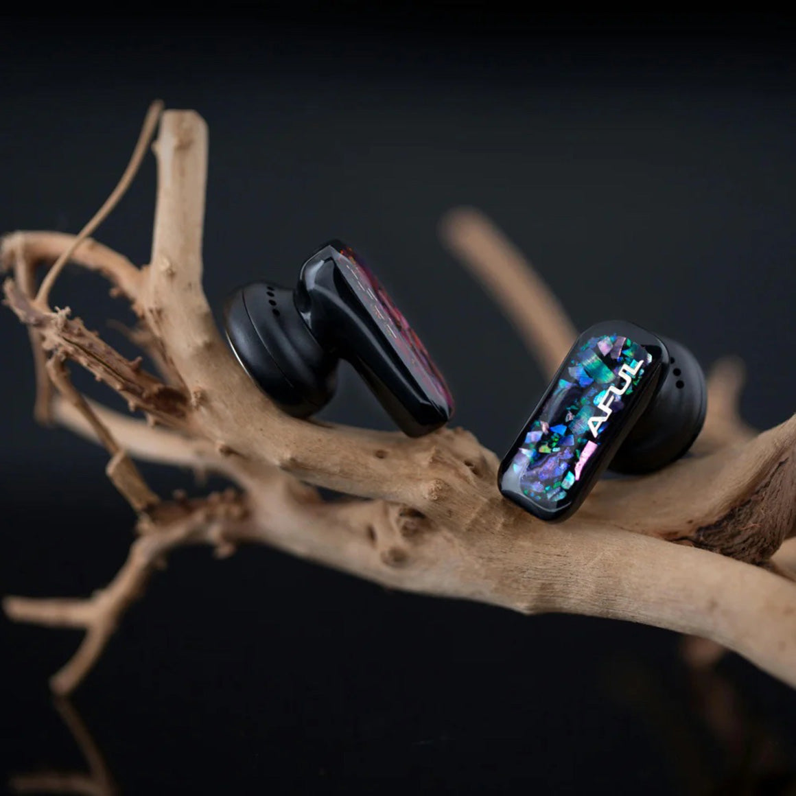 Buy the AFUL PolarNight Dynamic Driver IEM