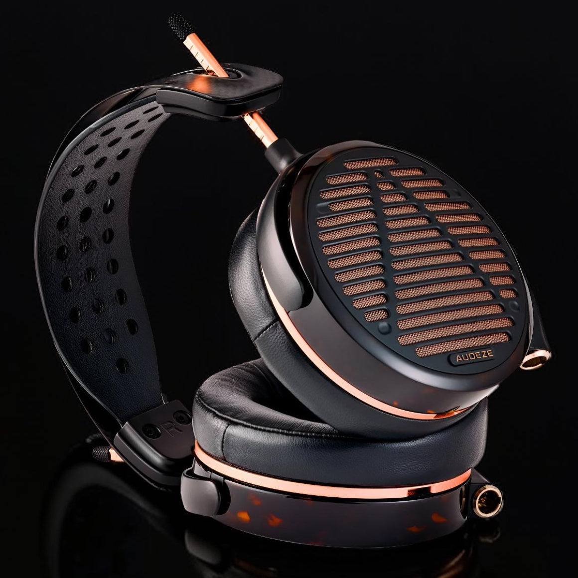 Headphone-Zone-Audeze-LCD-5s