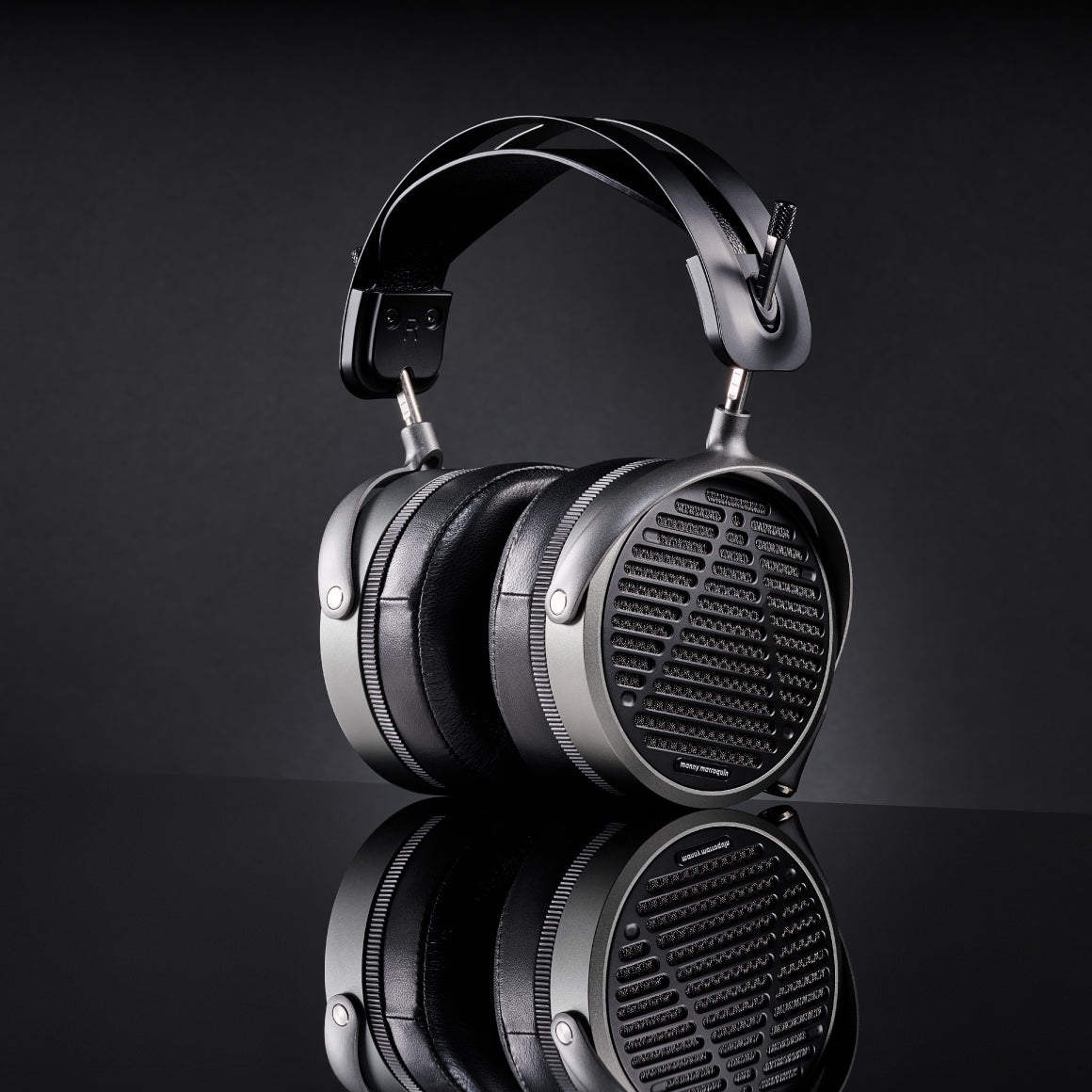Headphone-Zone-Audeze-MM-520