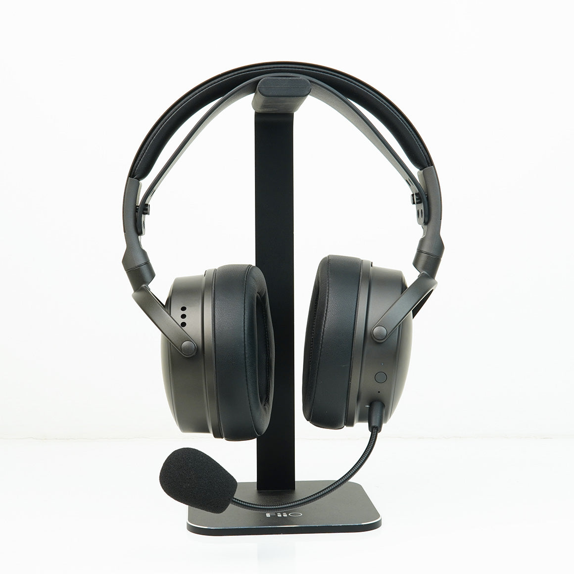Headphone-Zone-Audeze-Maxwell-Playstation-Demo-Unit