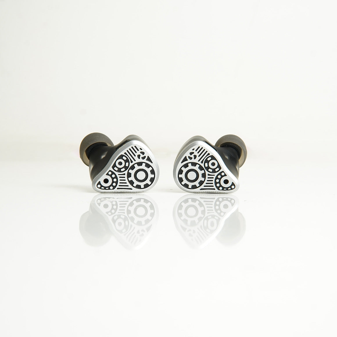 Headphone-Zone-Binary-Dynaquattro-Demo-Unit