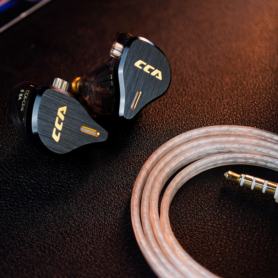 Headphone-Zone-CCA-CS16-black-with-mic
