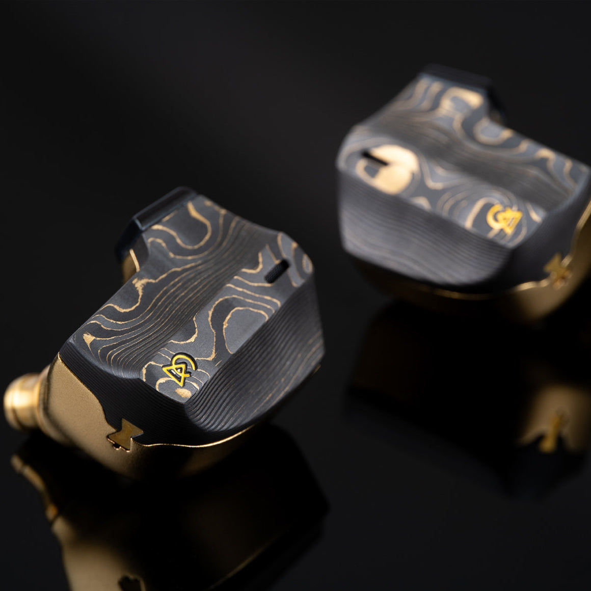 #Color_Gold